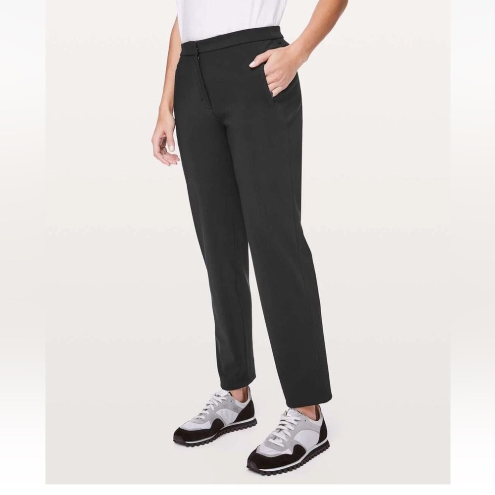 Lululemon Black Stretch Ankle Trouser Pant Zip Front Pockets LIKE NEW size 8